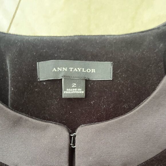 Ann Taylor Black Velvet Blazer Jacket Hook Closure Size 2 - Picture 12 of 12